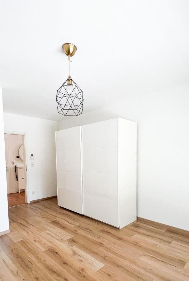 2 Zkb Apartment In Mannheim Kueche - Parken - Grosser Tv ภายนอก รูปภาพ